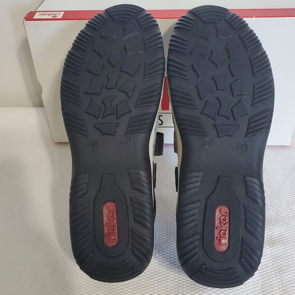 Rieker Sporty Mary Jane Walking City Shoes Blue Leather EU40 NEW
Size 9.5-10 - Picture 7 of 9